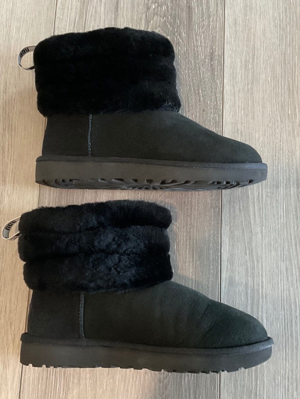 UGG Classic Mini Fluff Quilted Sheepskin Boots in Black Suede Size 7 NEW - Picture 2 of 11